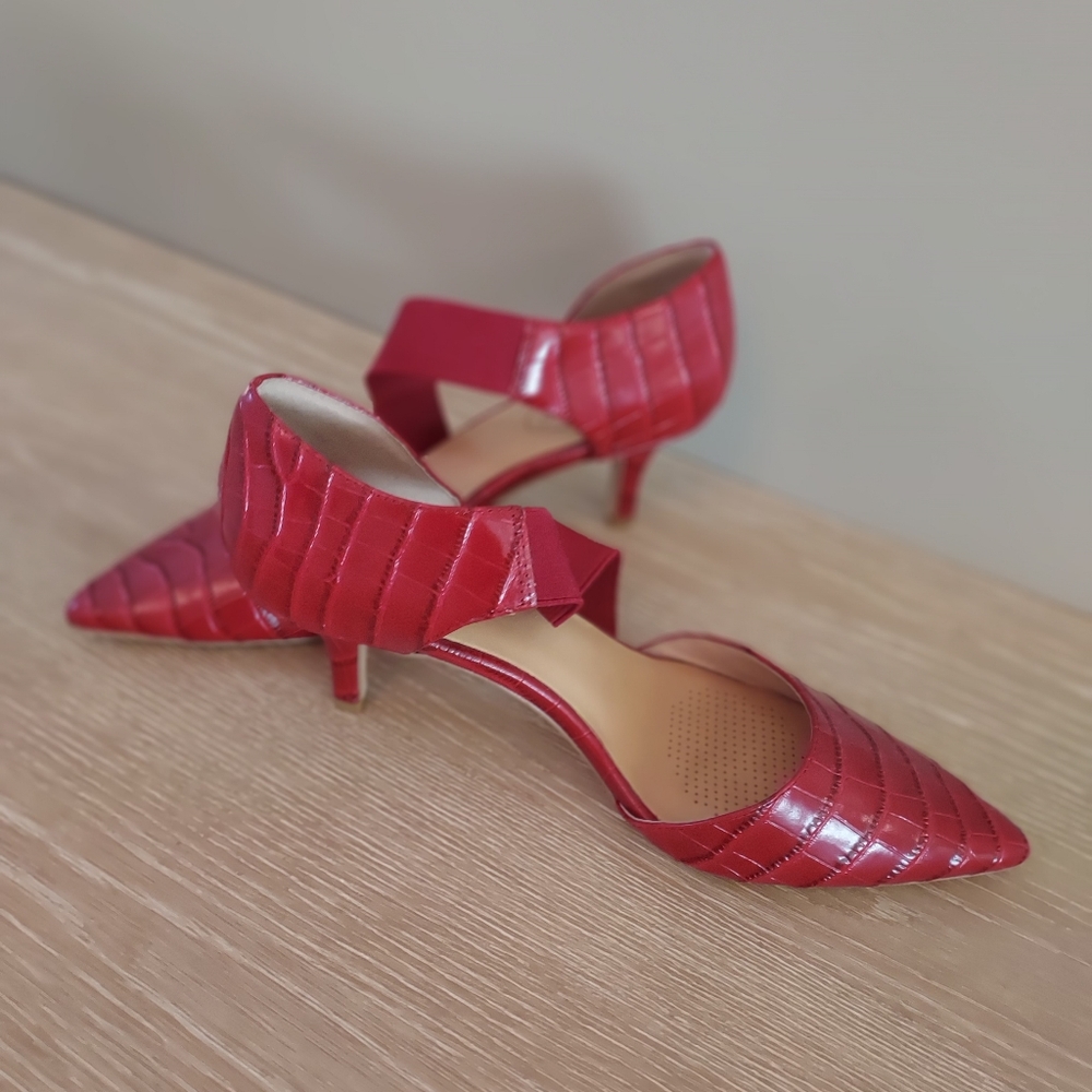 Corso Como Red Crocodile-Embossed Heels - Picture 3 of 4